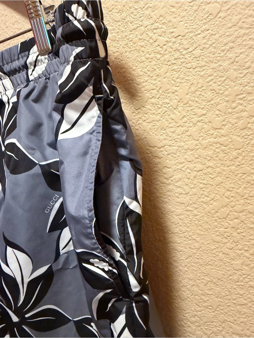 New Gucci Logo Floral Swim Shorts Gray Black Size 58 / US XXL 40 - 44 Waist